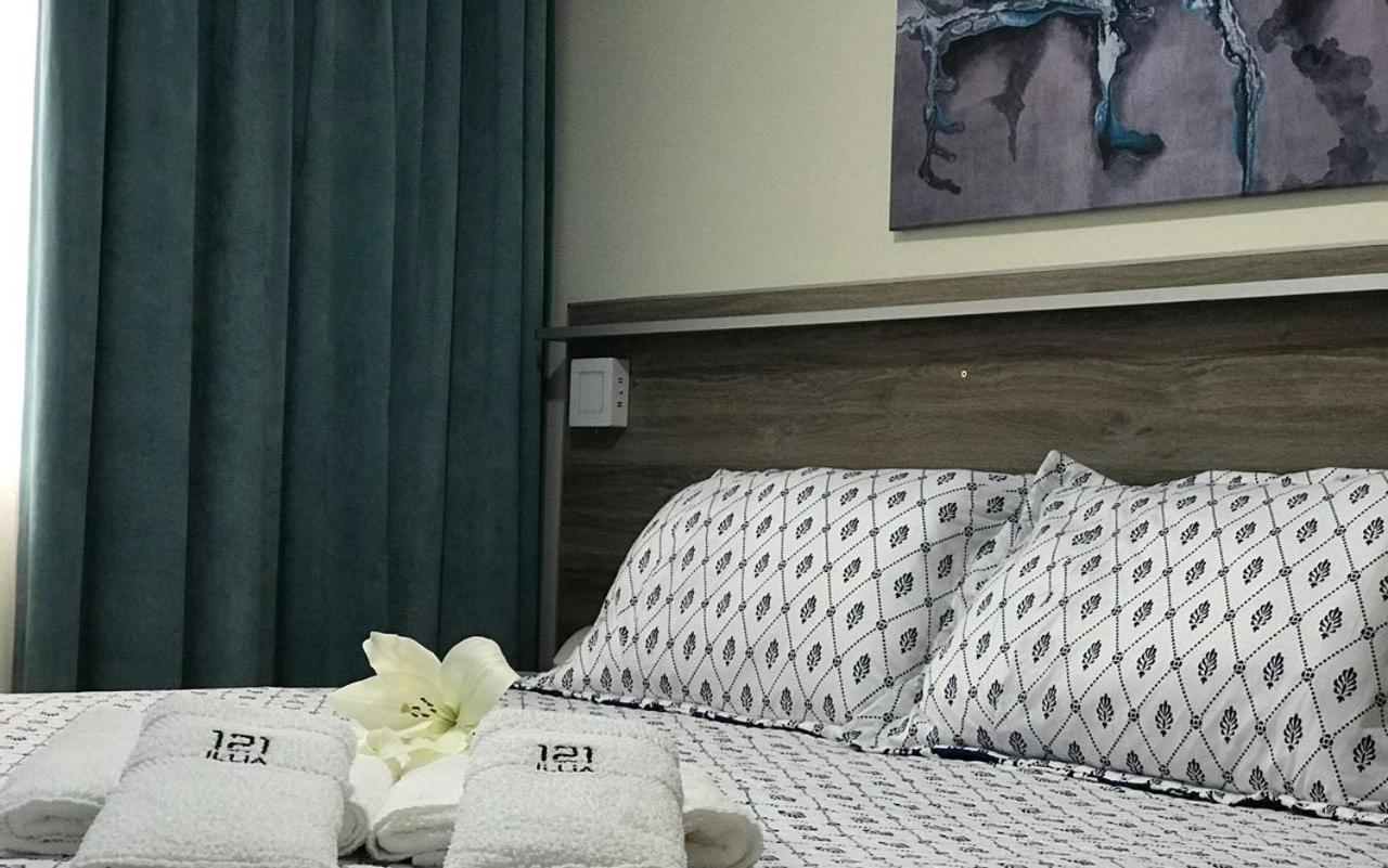 Illia 121 Apart Hotel Неукен Екстер'єр фото