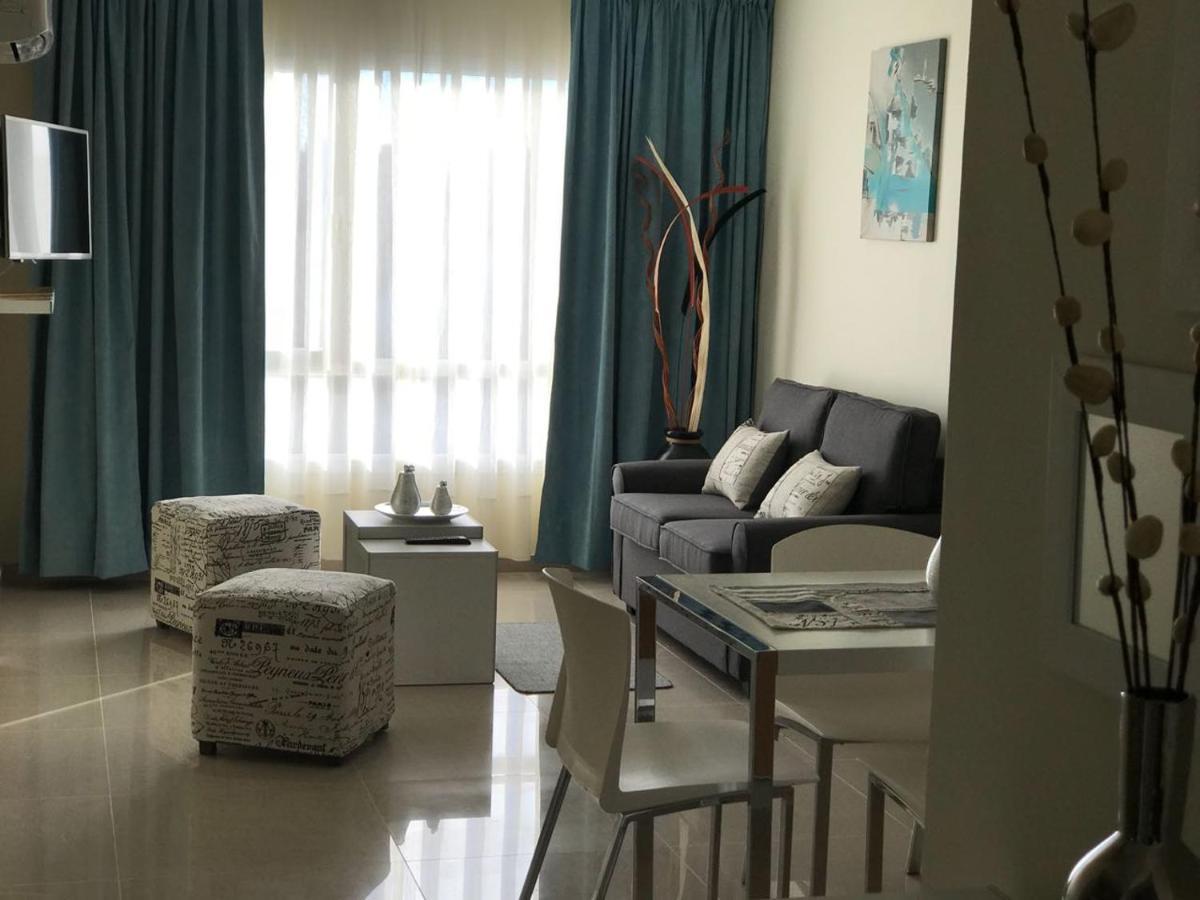 Illia 121 Apart Hotel Неукен Екстер'єр фото