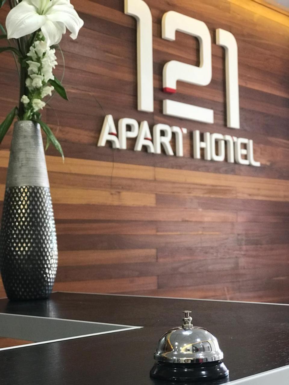 Illia 121 Apart Hotel Неукен Екстер'єр фото