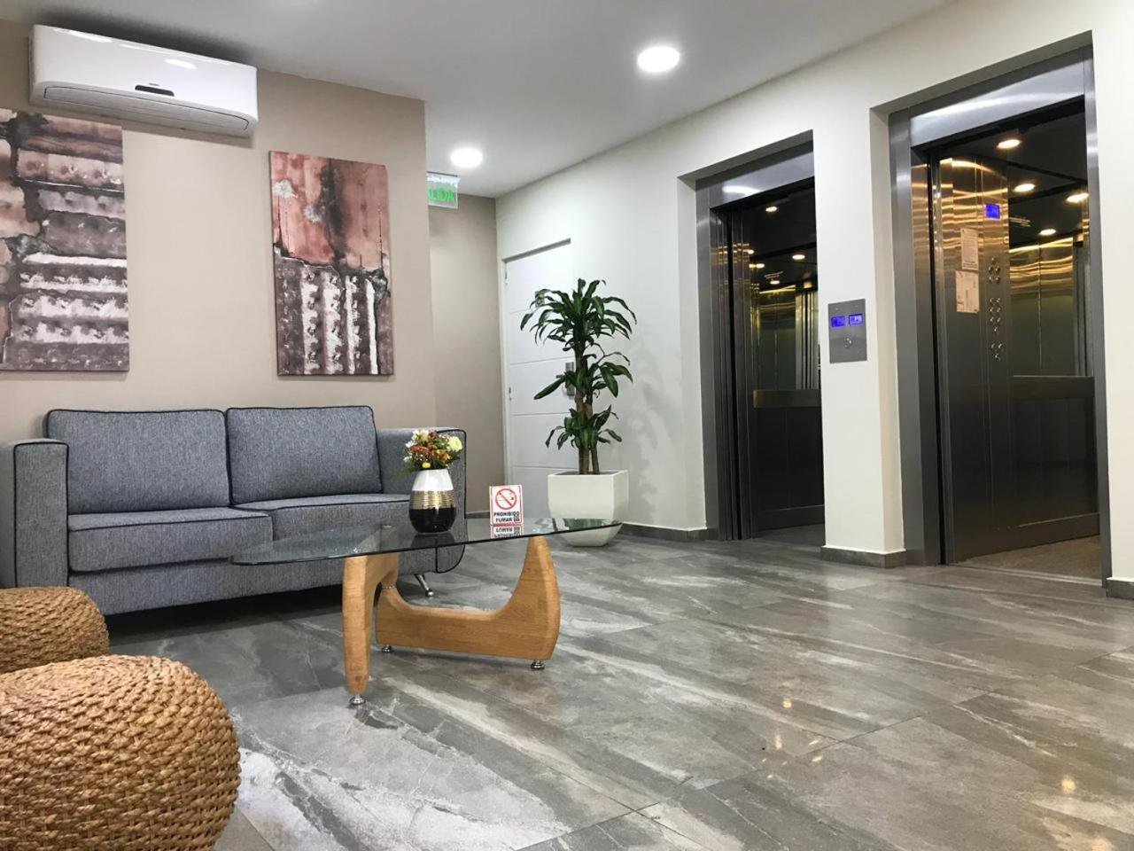 Illia 121 Apart Hotel Неукен Екстер'єр фото