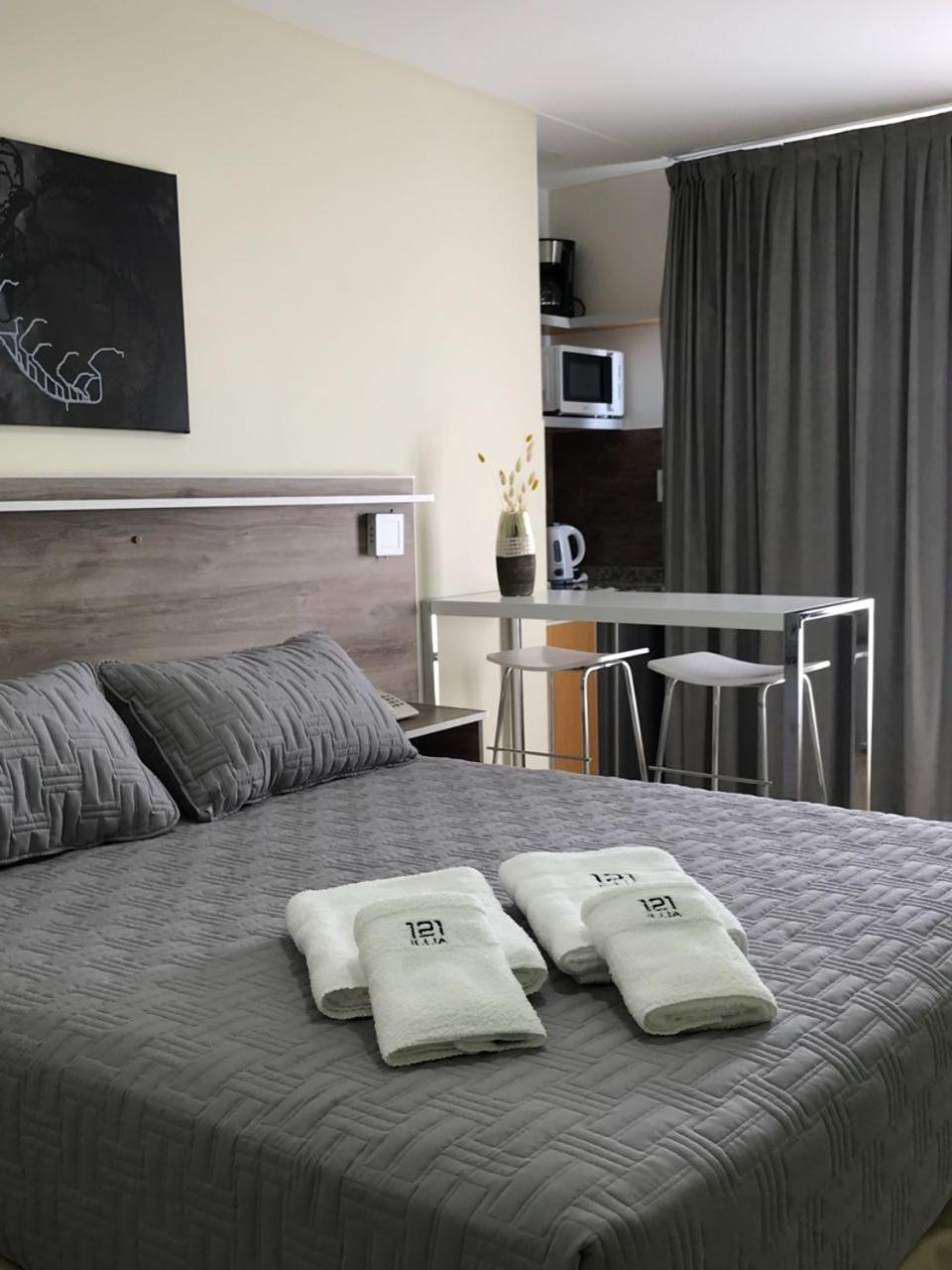 Illia 121 Apart Hotel Неукен Екстер'єр фото
