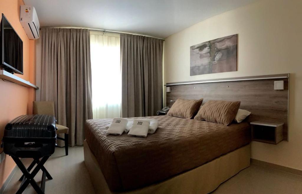 Illia 121 Apart Hotel Неукен Екстер'єр фото
