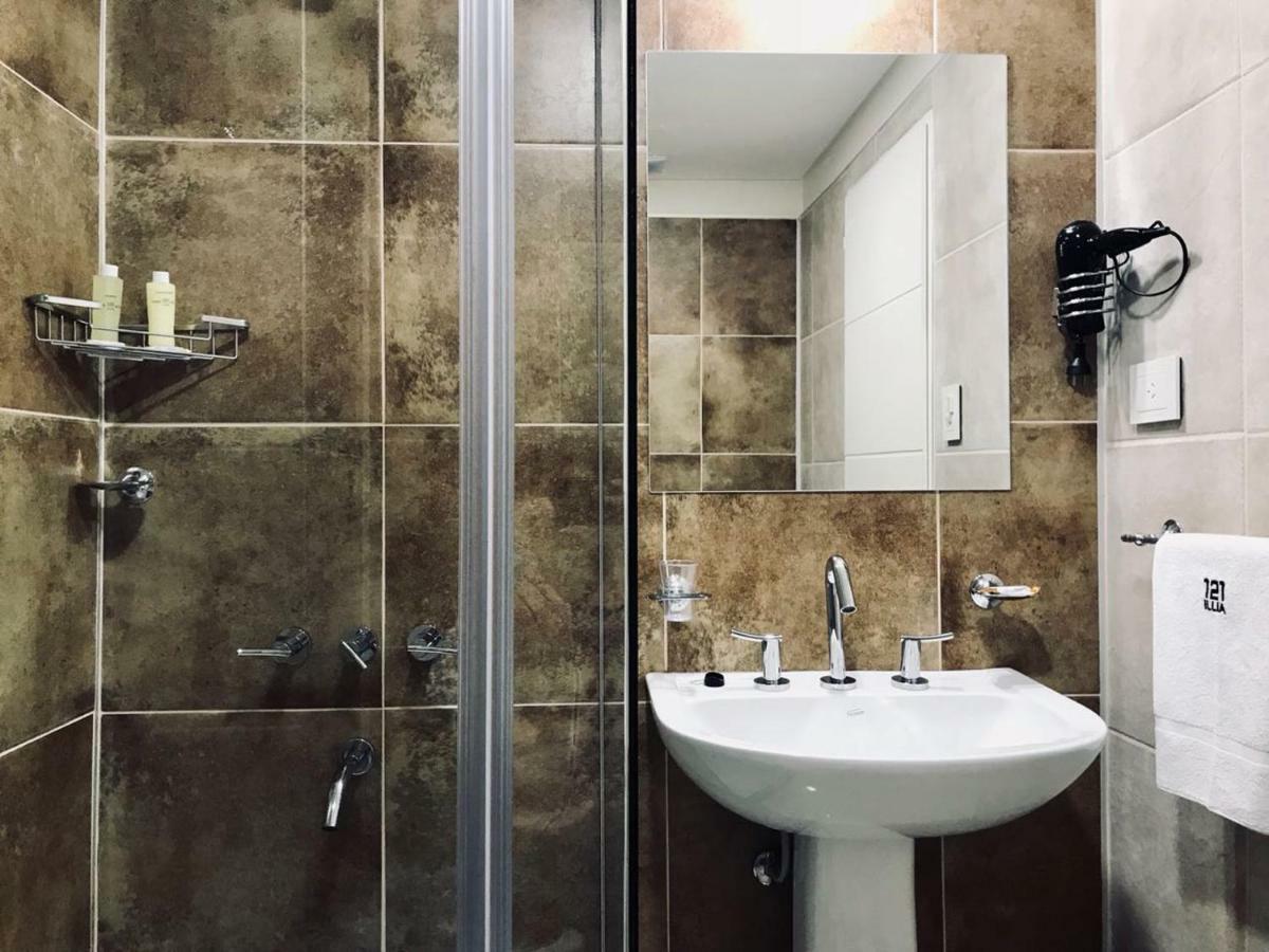 Illia 121 Apart Hotel Неукен Екстер'єр фото