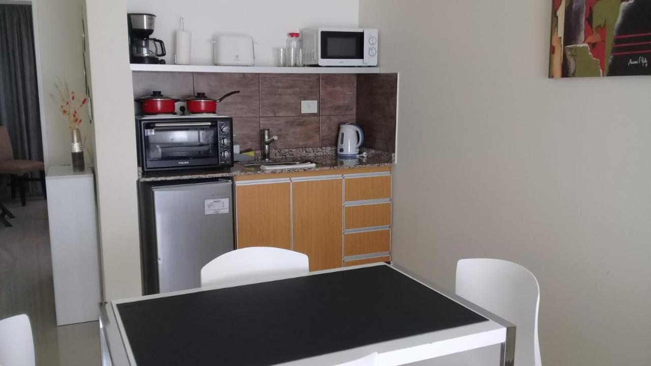 Illia 121 Apart Hotel Неукен Екстер'єр фото